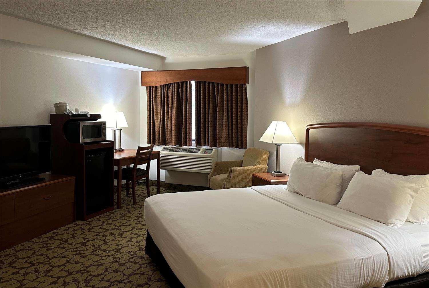 AmericInn by Wyndham Appleton North/Little Chute 17/37