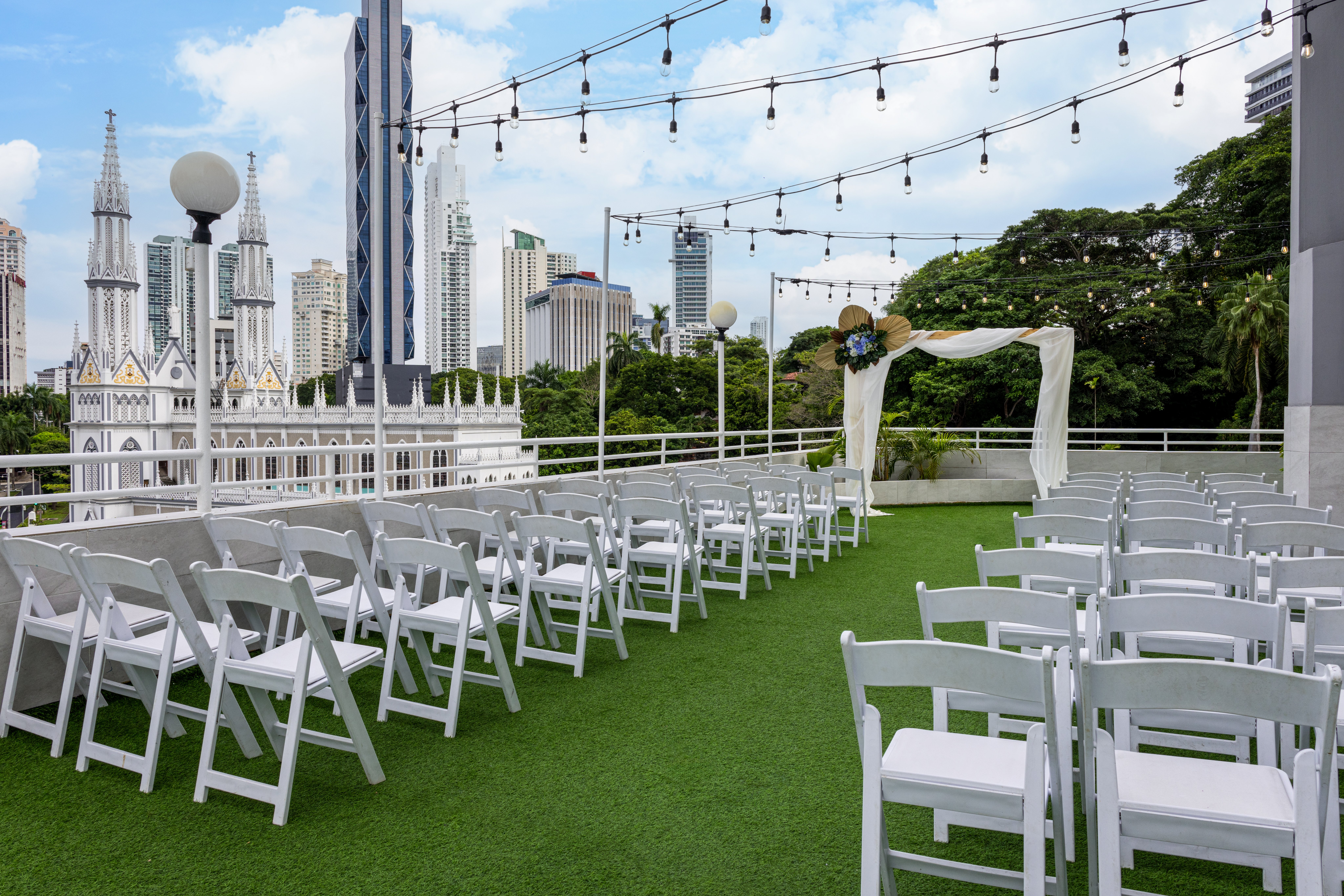 Crowne Plaza Panama 74/80