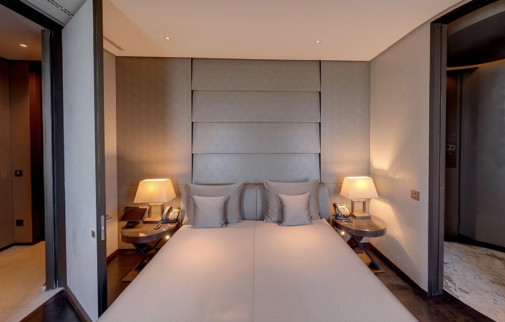 1 Bedroom, Armani, Presidential, Panoramic, Suite, Twin Beds, 2 King Beds