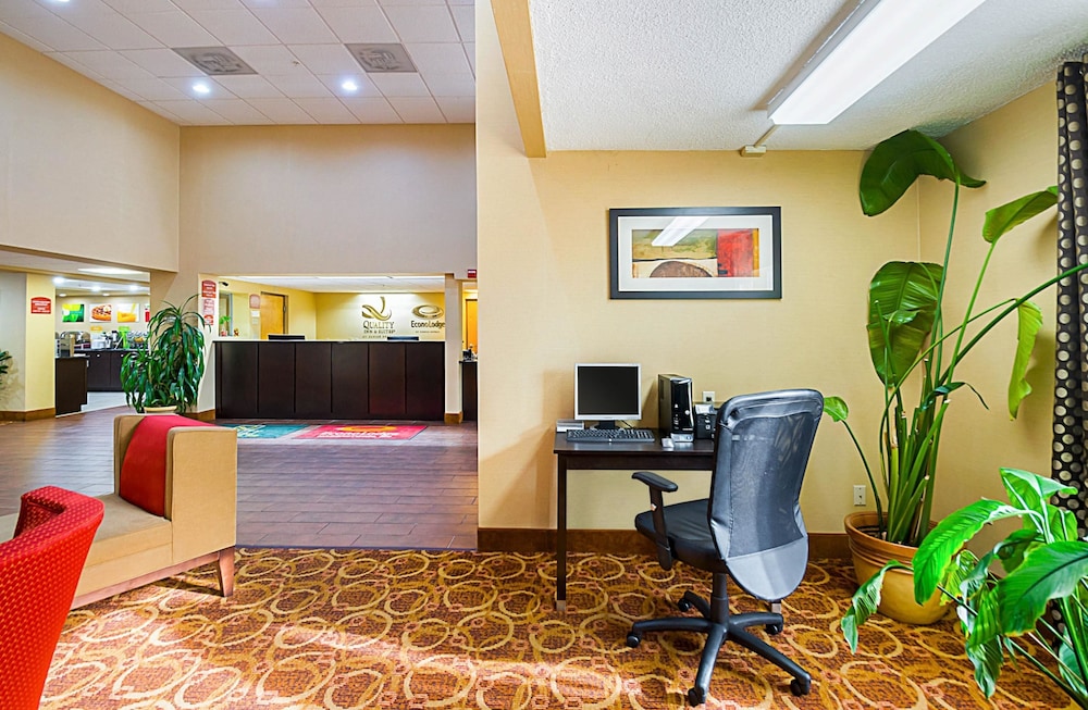 Econo Lodge Hagerstown 33/42