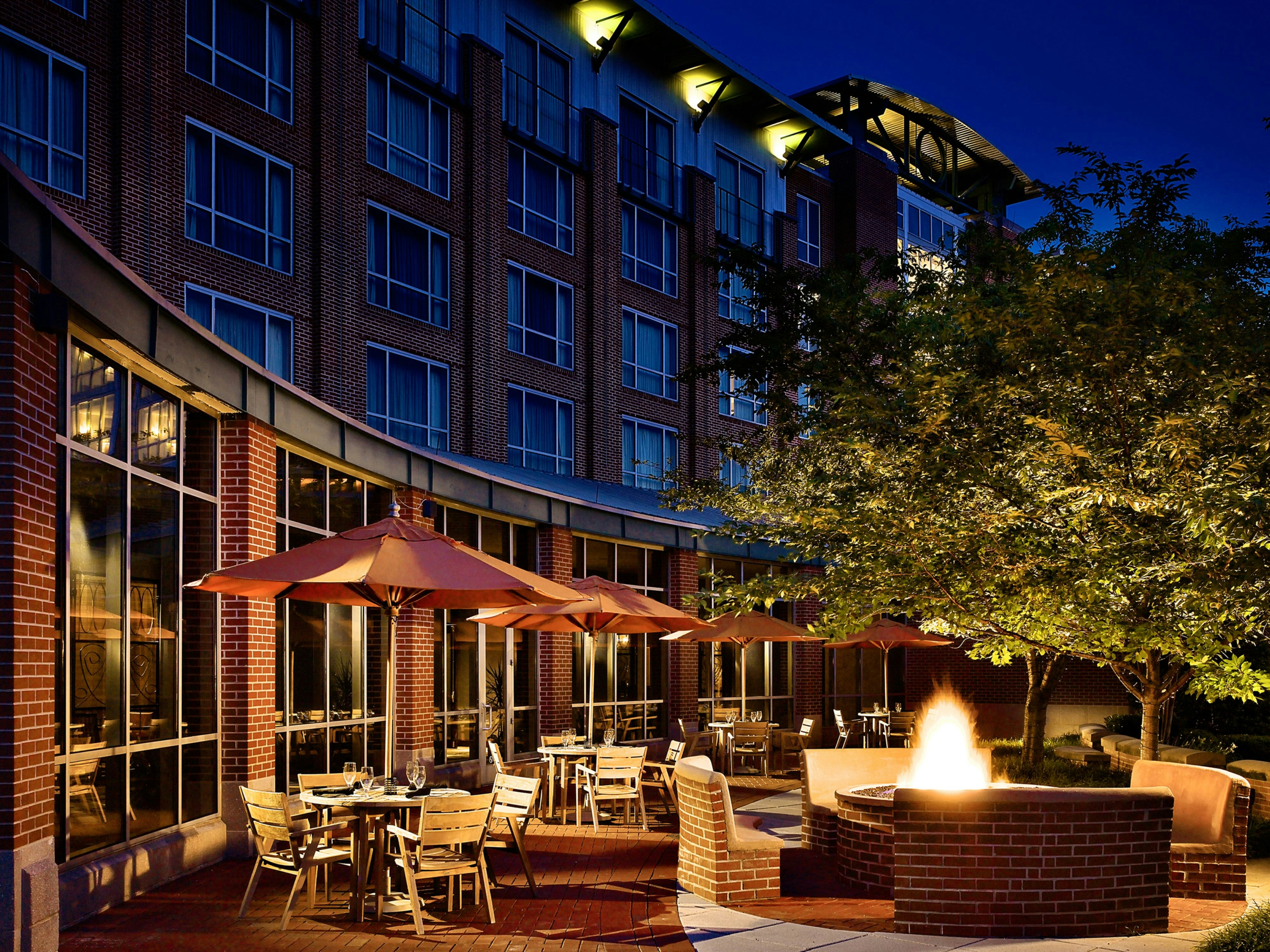 The Chattanoogan Hotel, Curio Collection by Hilton 72/73