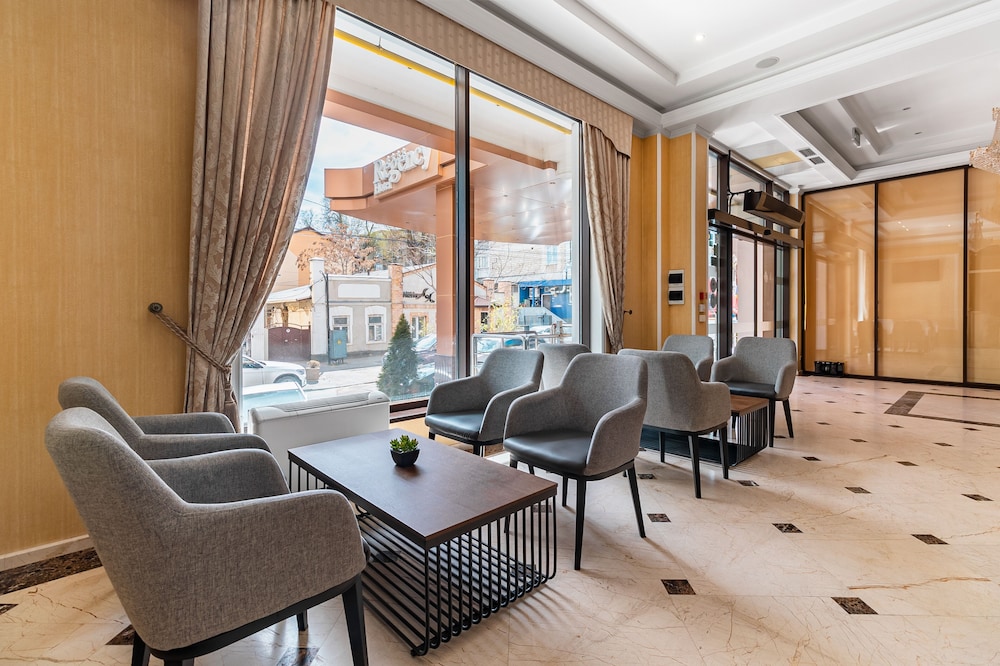 Regency Hotel 31/49