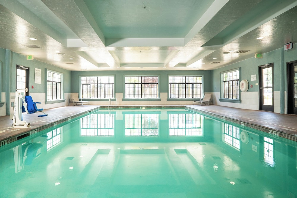 swimming pool spa