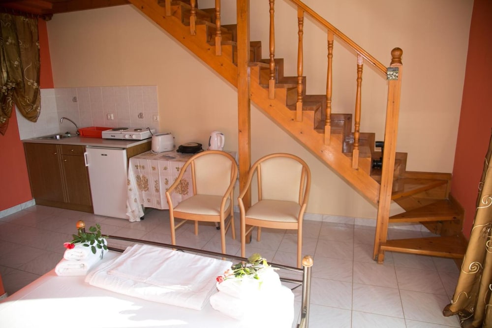 Almyros Studios And Apartments 7/44