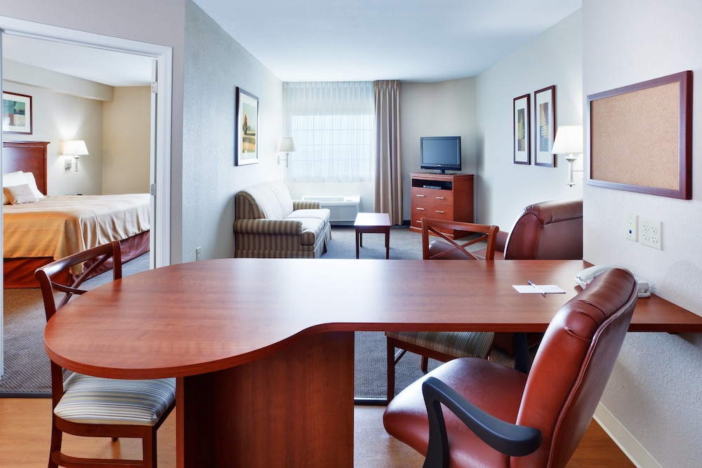 Candlewood Suites Hazleton 27/46