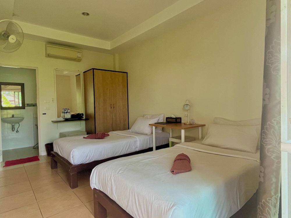 Baan Baramee Guesthouse 24/50
