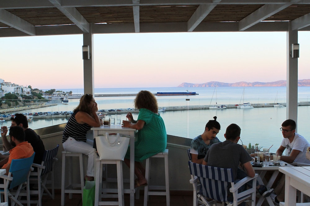 Itanos Hotel 25/25