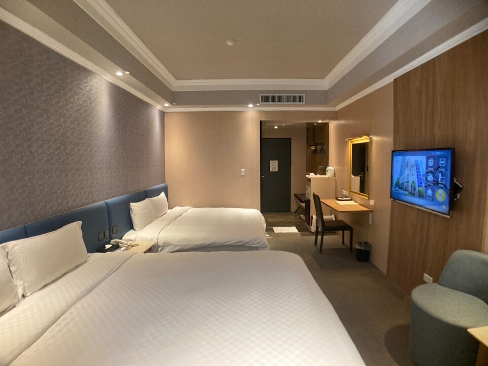 All Fun Business Hotel 11/46