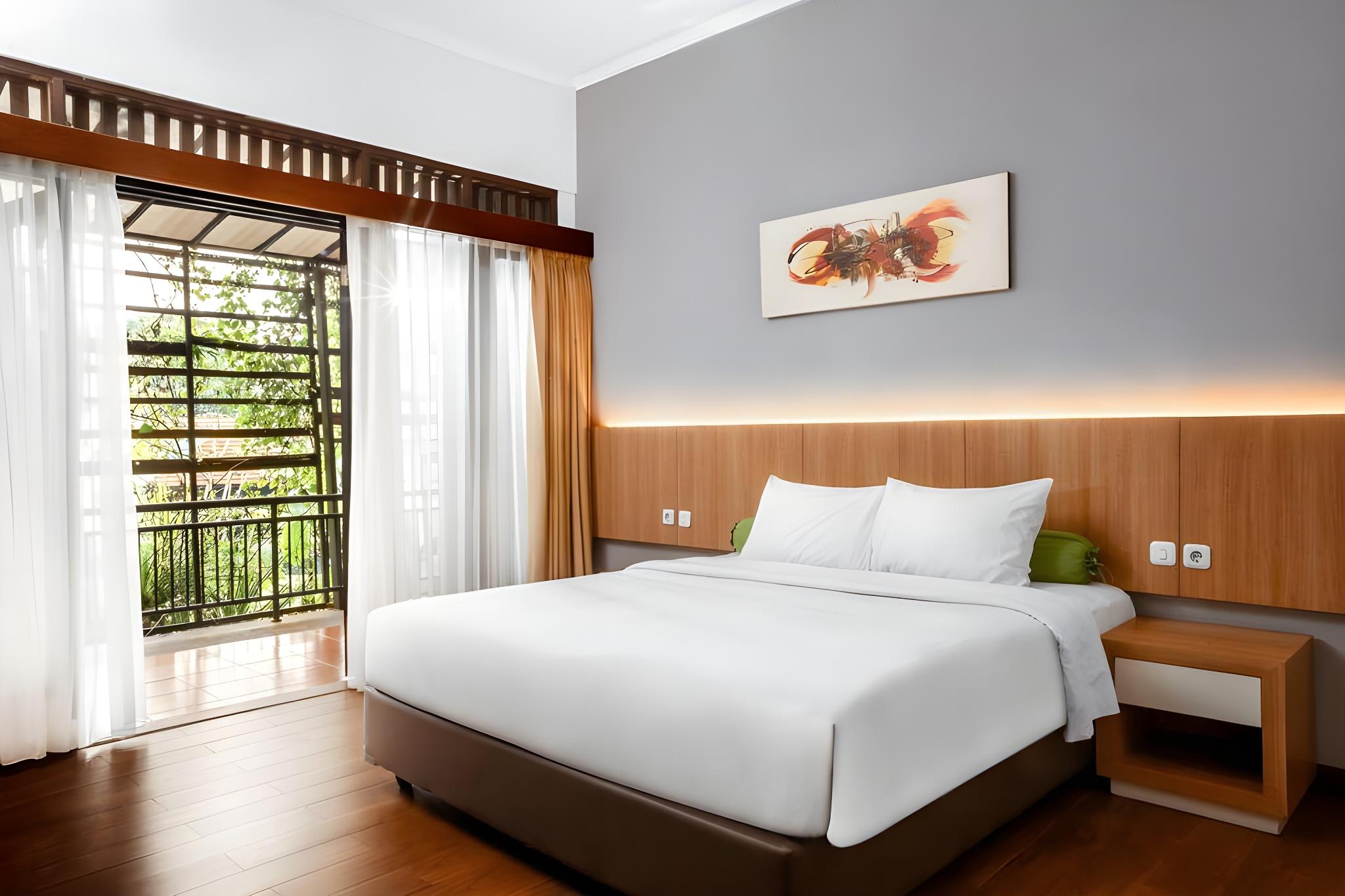 Executive, King Bed