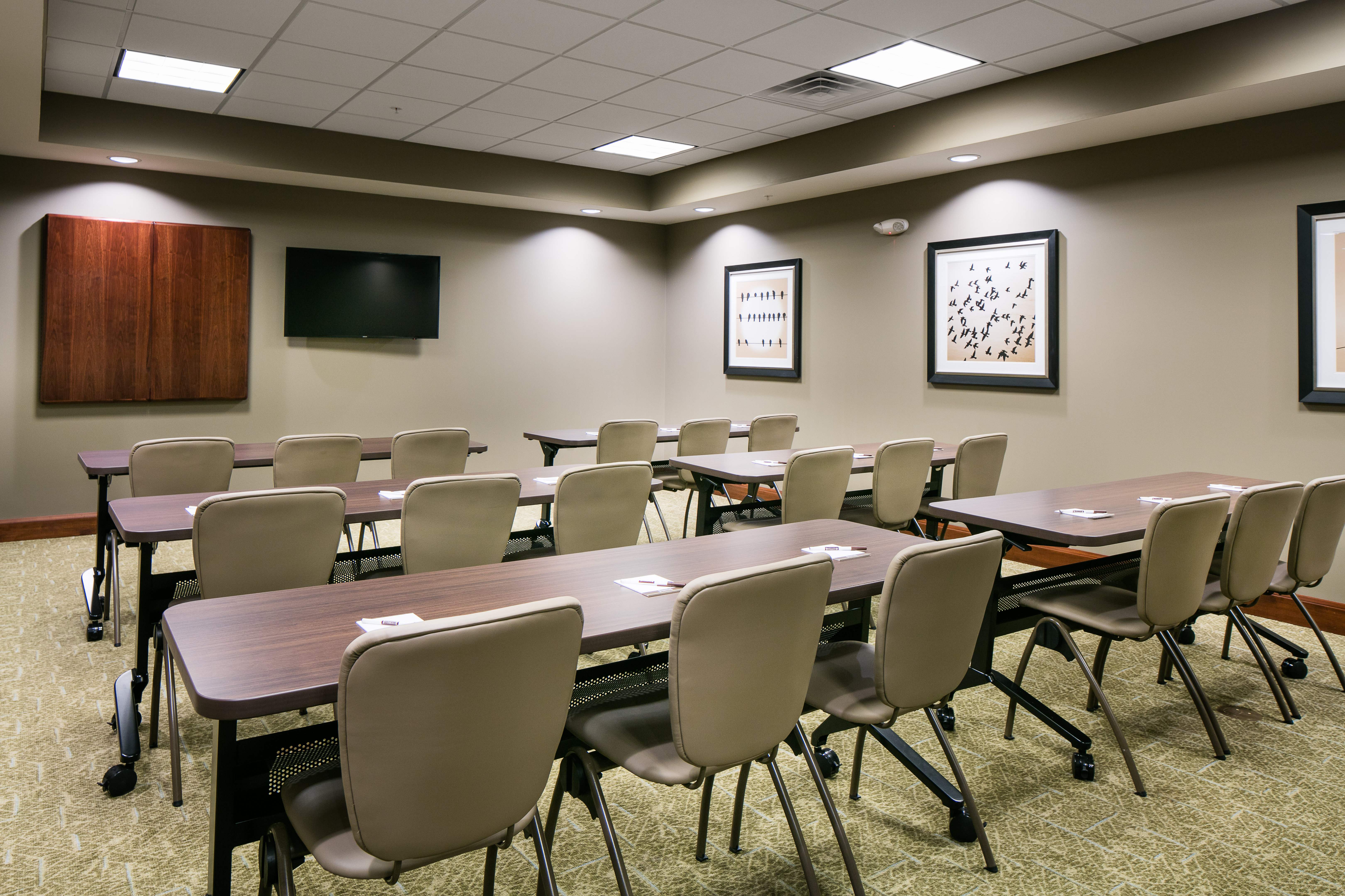 STAYBRIDGE SUITES DES MOINES DOWNTOWN 48/57