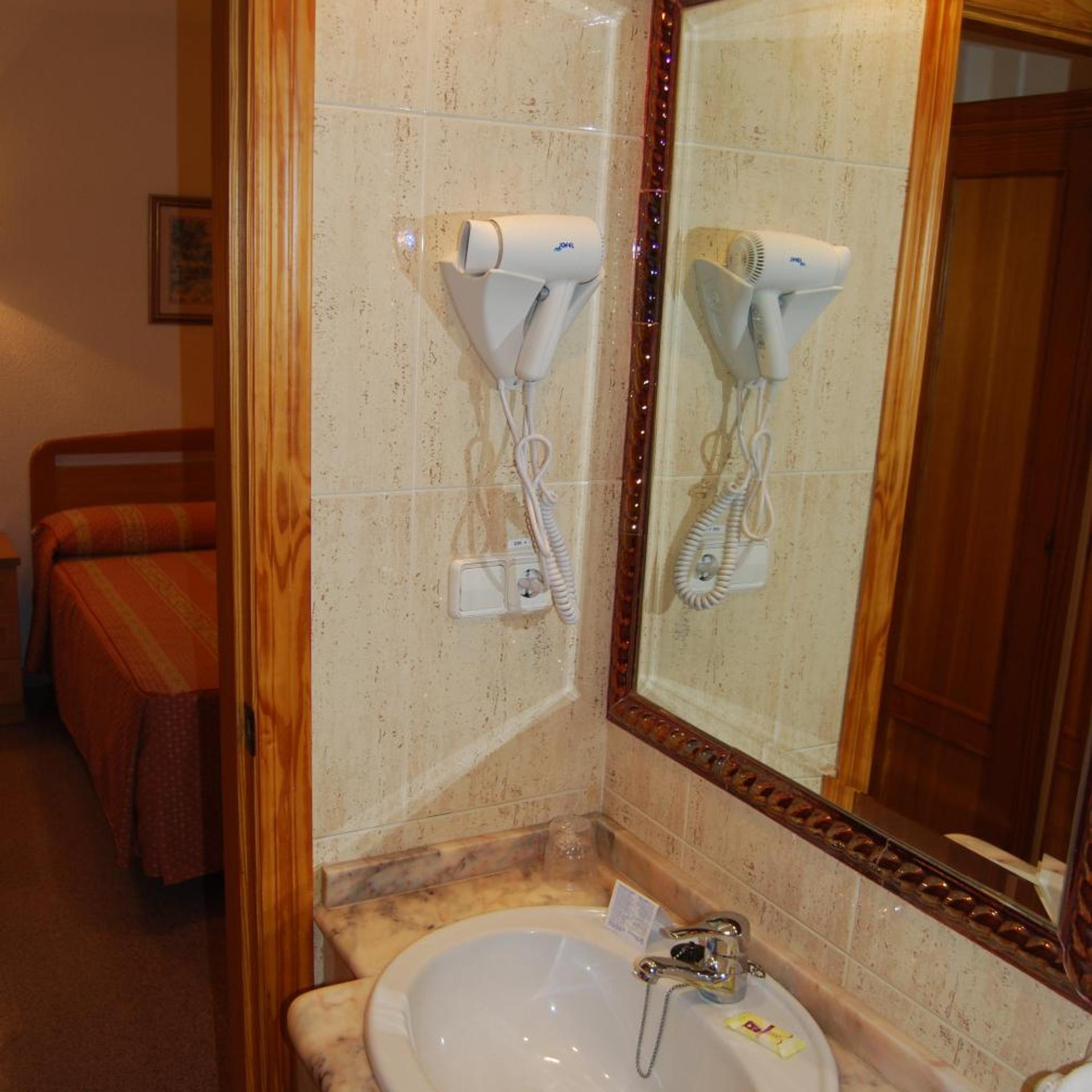 Hotel Santa Faz 54/58