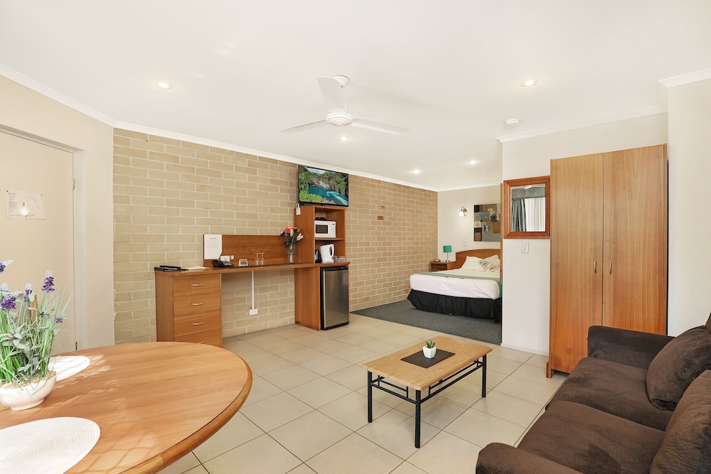Caboolture Riverlakes Motel 6/66