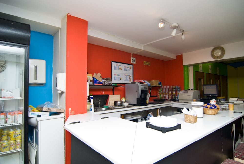 Kensal Green Backpackers 1 9/56