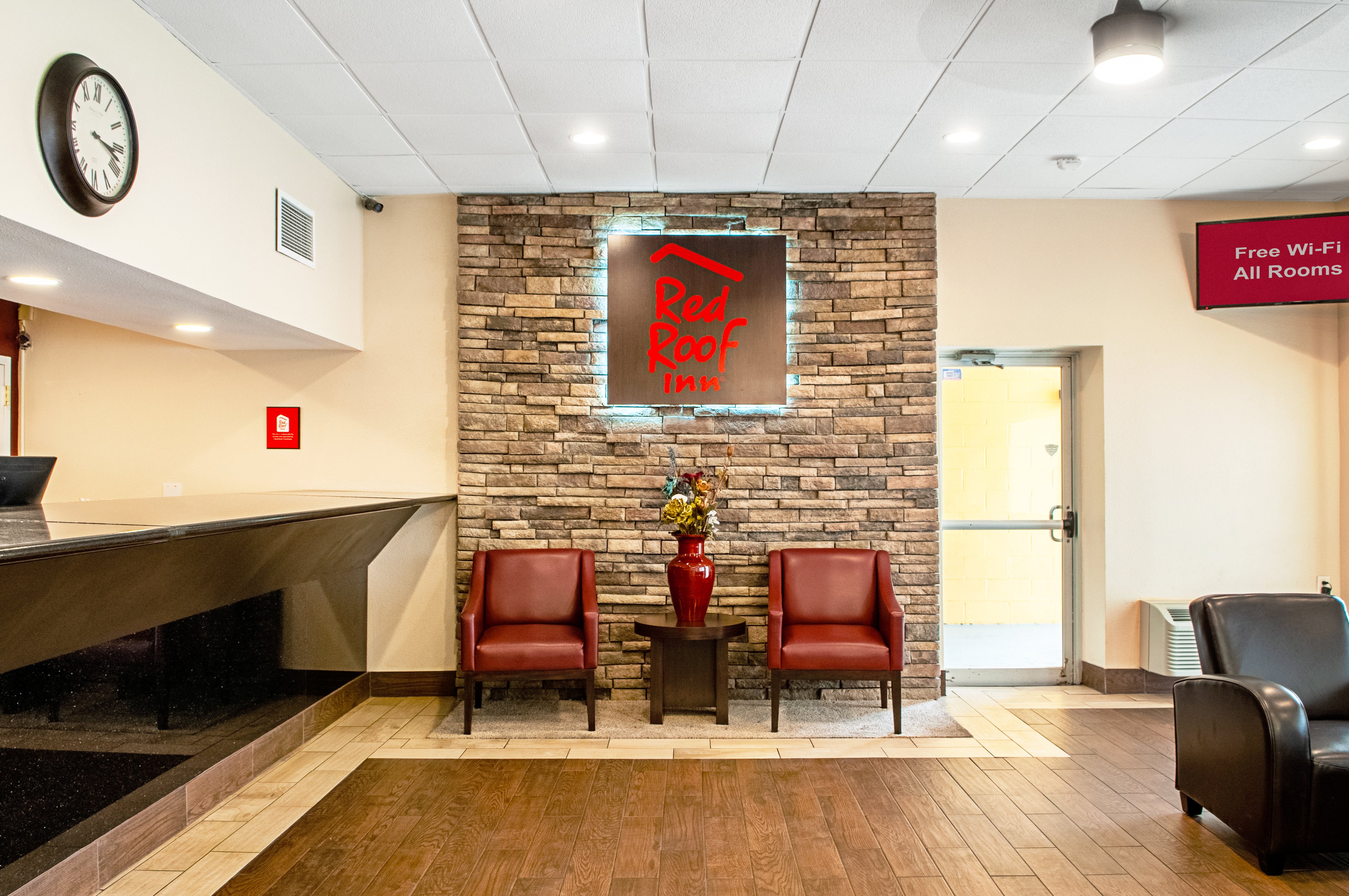 Red Roof Inn Slidell 25/33