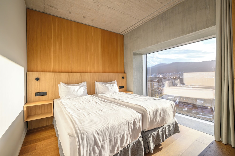 Design, Junior Suite, 1 Queen and 1 Single Bed