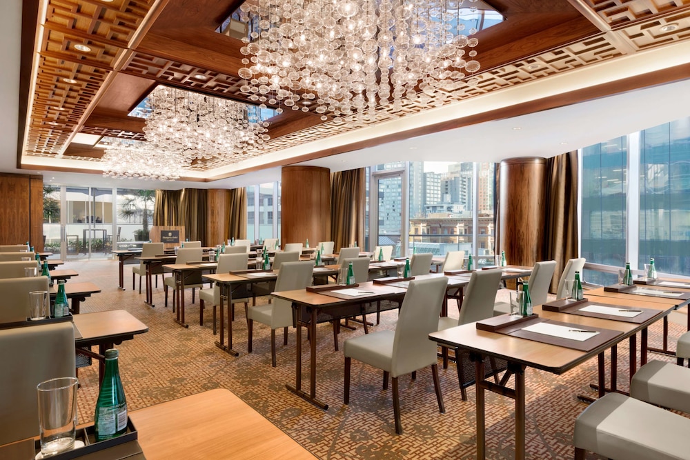 Hyatt Vancouver Downtown Alberni 48/63