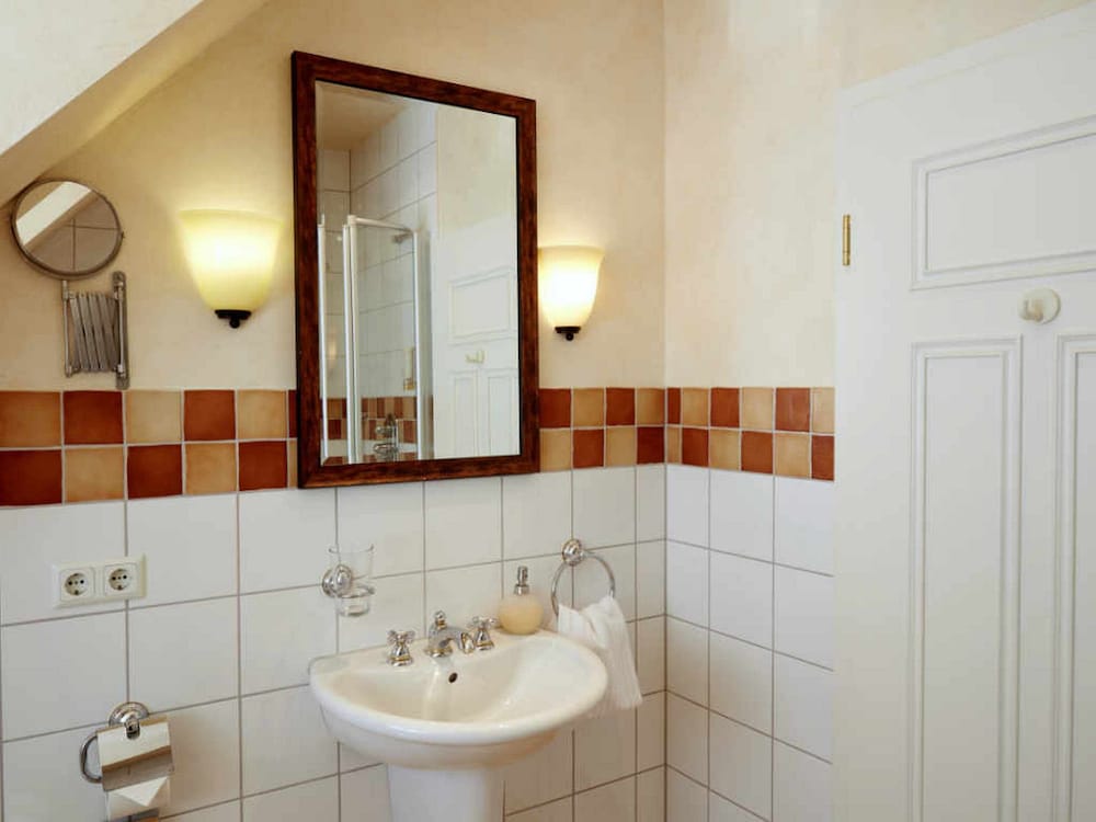HOTEL SNORRENBURG 22/24