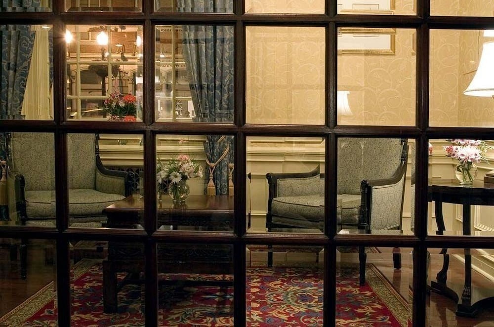 Georgetown Inn 69/82