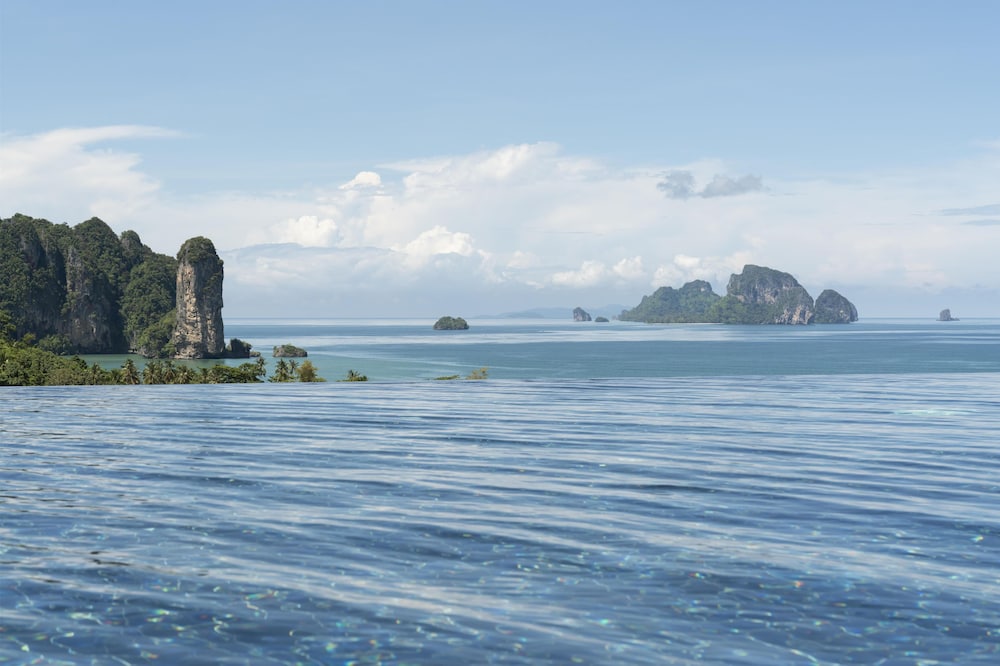 Avani Ao Nang Cliff Krabi Resort 70/75