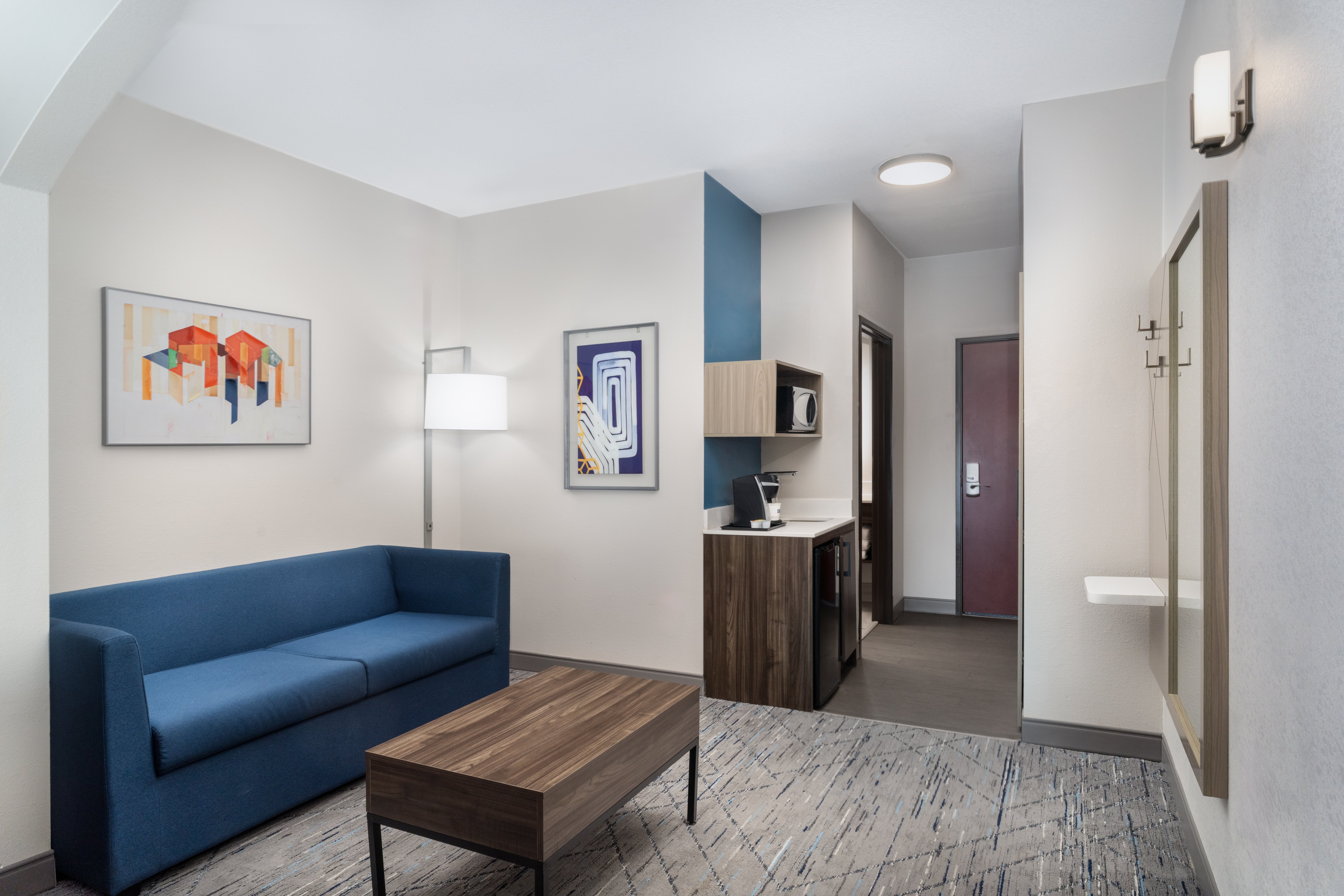 Holiday Inn Express Hotel And Suites Pratt 42/55