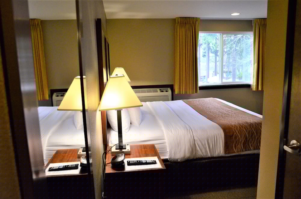 Comfort Inn & Suites Beaverton - Portland West 20/41