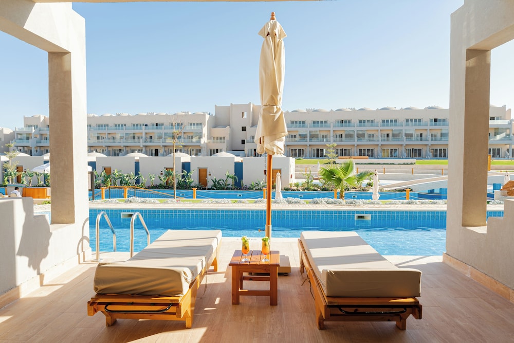 Diamond Beach by Pearl Resorts 58/84