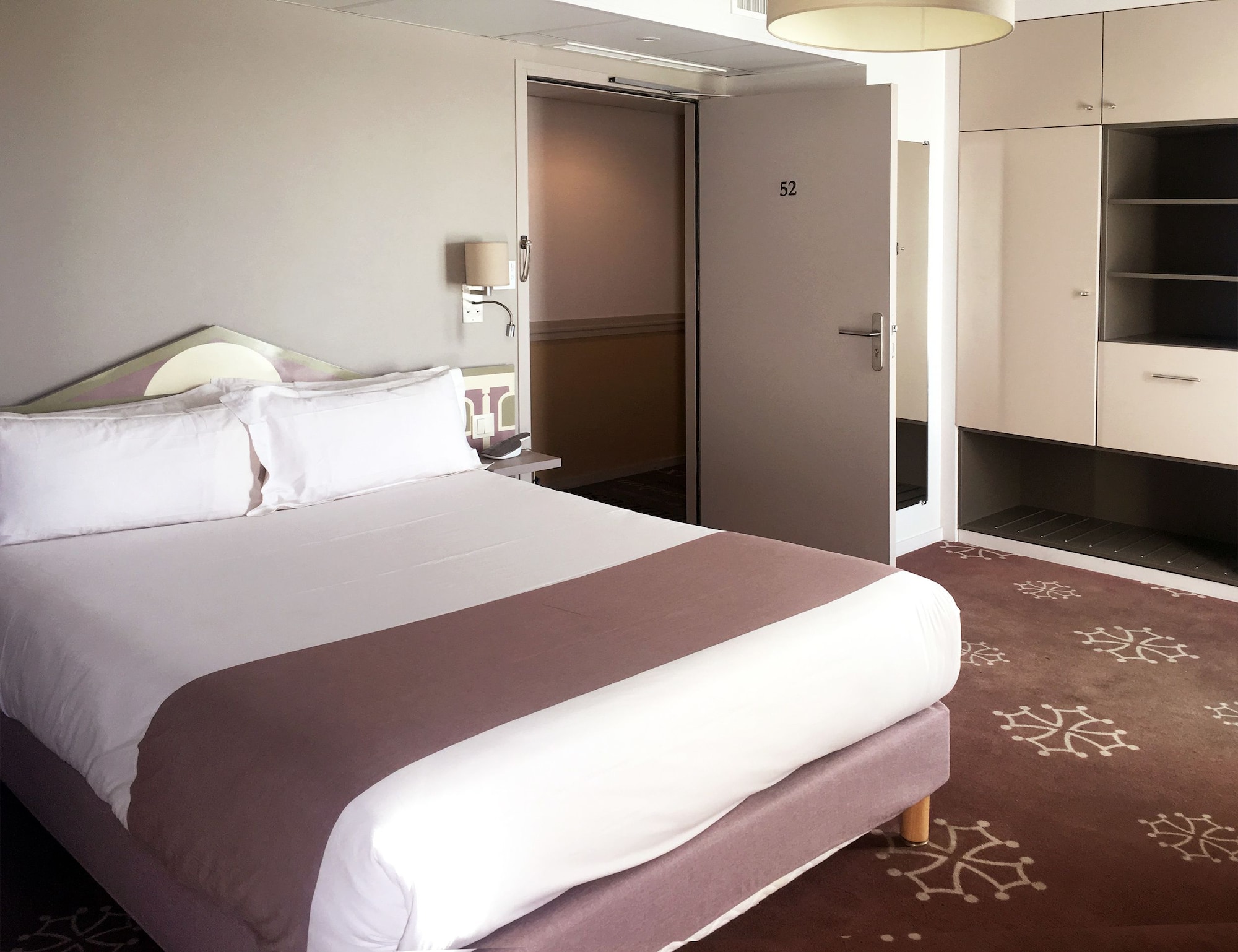 SUPERIOR, DOUBLE BED, CITY VIEW, TERRACE