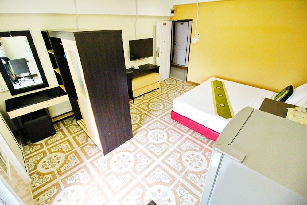 Ac Habitat Bangkok 44/58