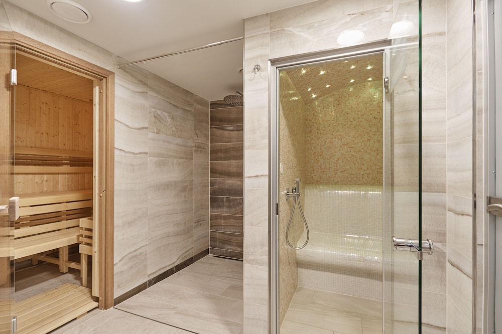 Park Spa Hotel Sirius 33/35