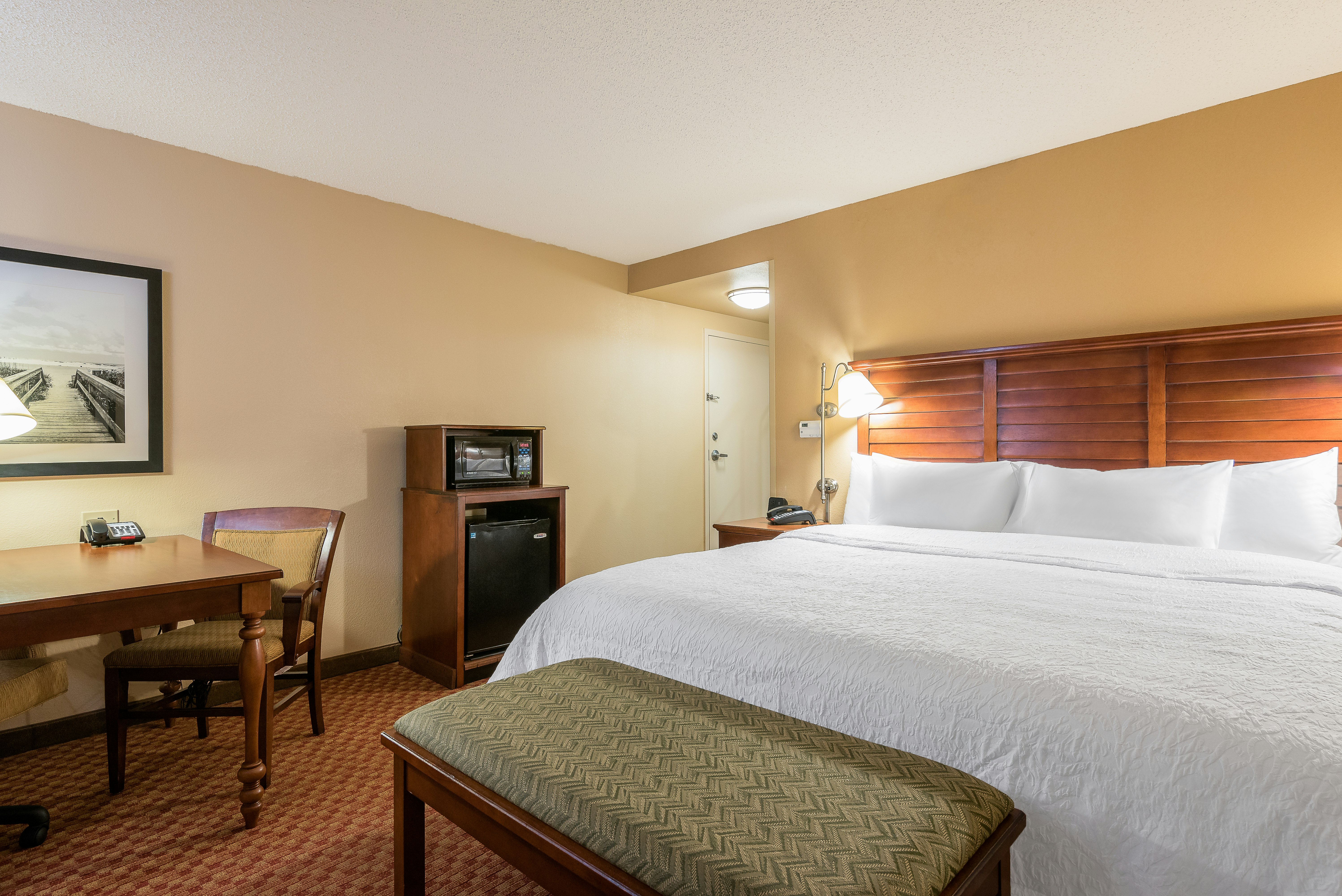 ROOM, KING BED, ACCESSIBLE