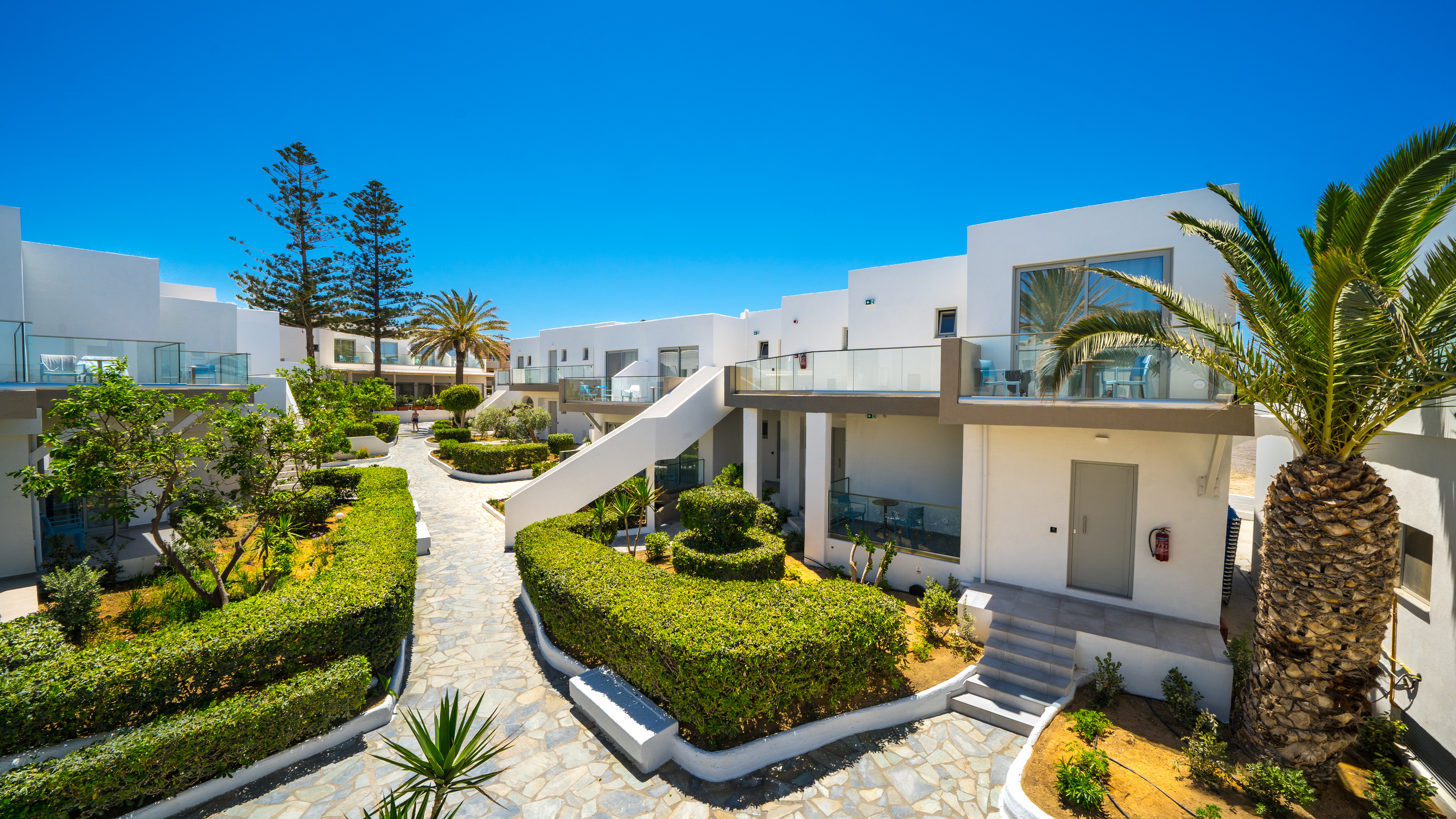 Adele Beach Hotel 65/71