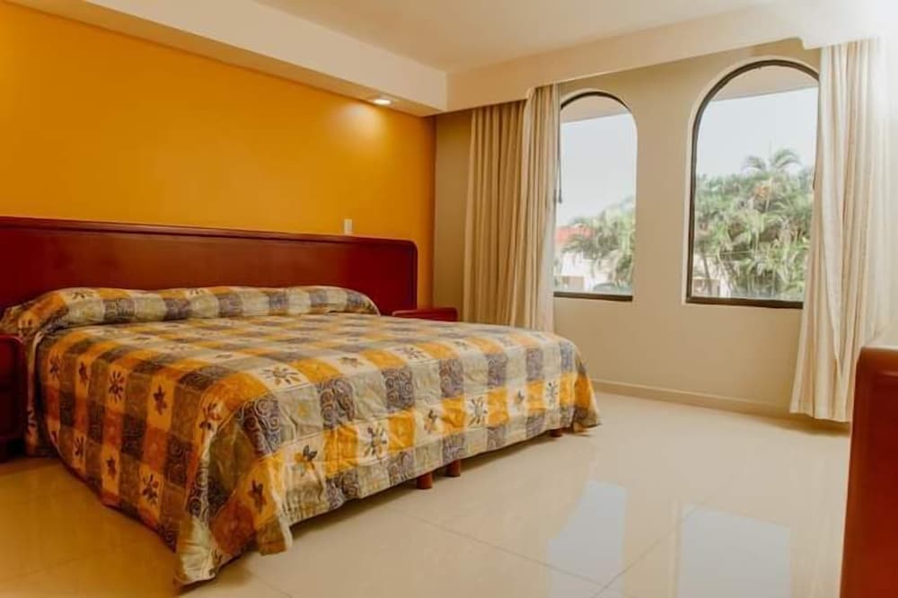 VILLA, KING BED