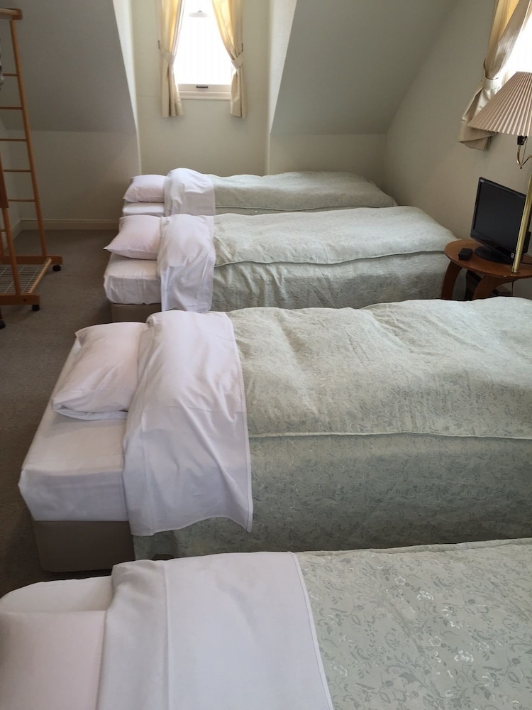 Guest House Bunk 14/47