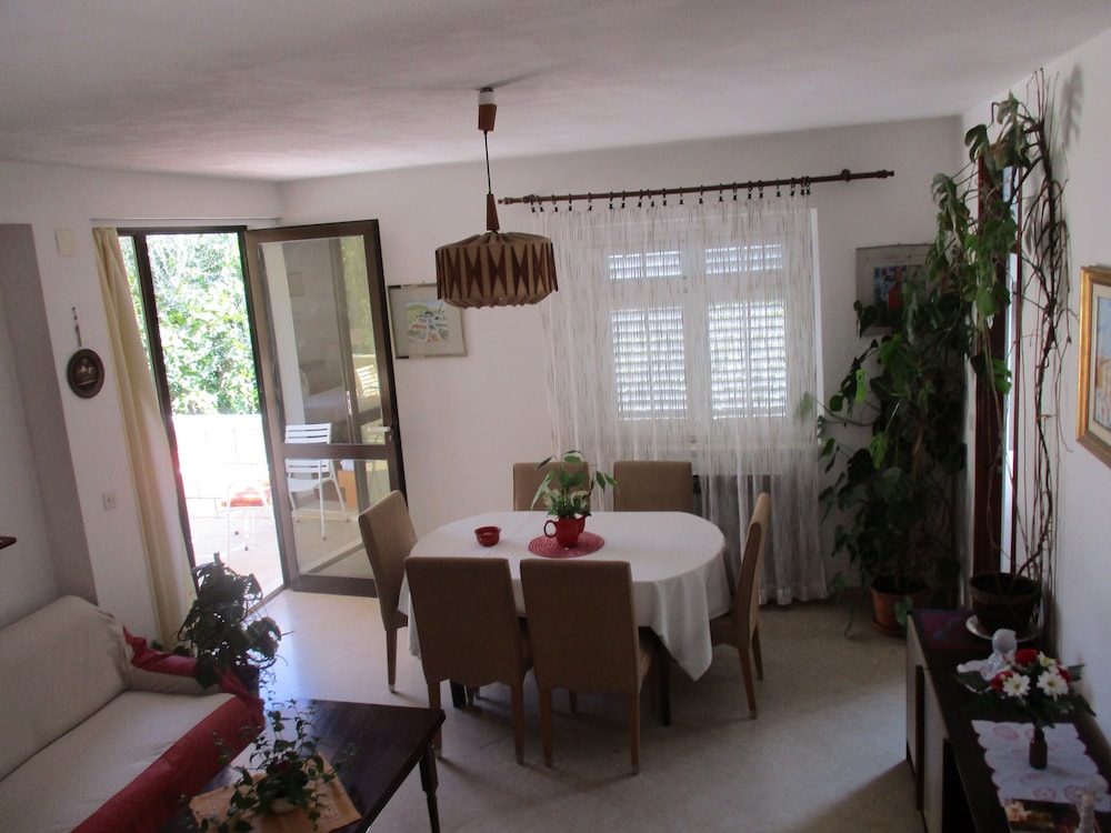 HOTEL APARTMENTS IVICA 22/50