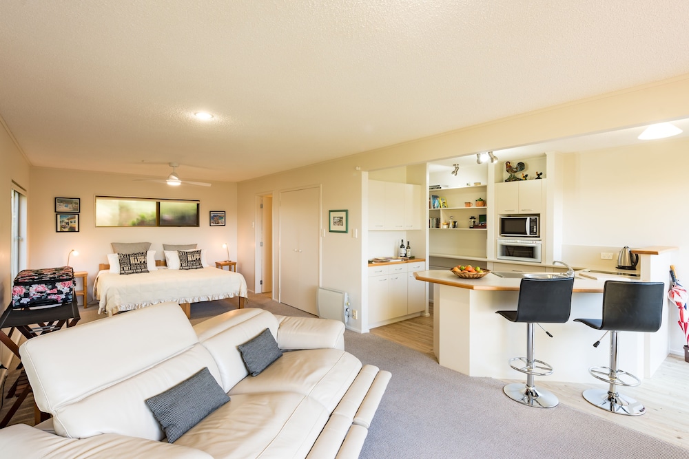 CRAICOR ACCOMMODATION 12/50