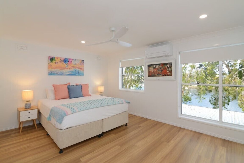 2 Bedrooms, Deluxe, Town House, King and Twin Beds, Water Front