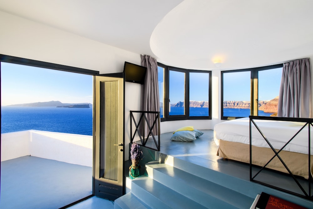 Grand Ambassador Santorini Hotel 59/78