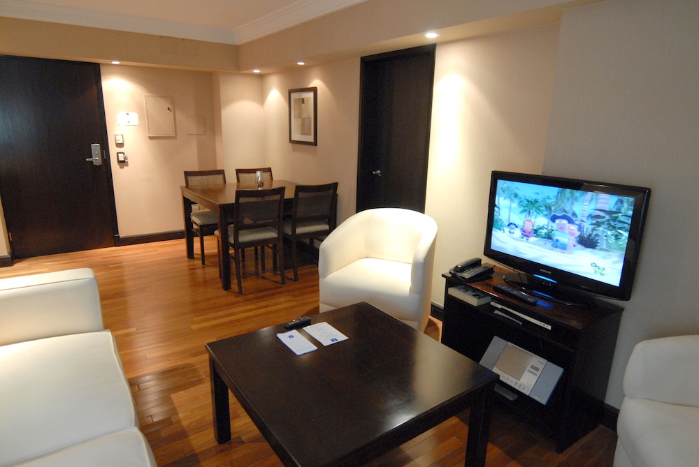Premium Tower Suites 34/50