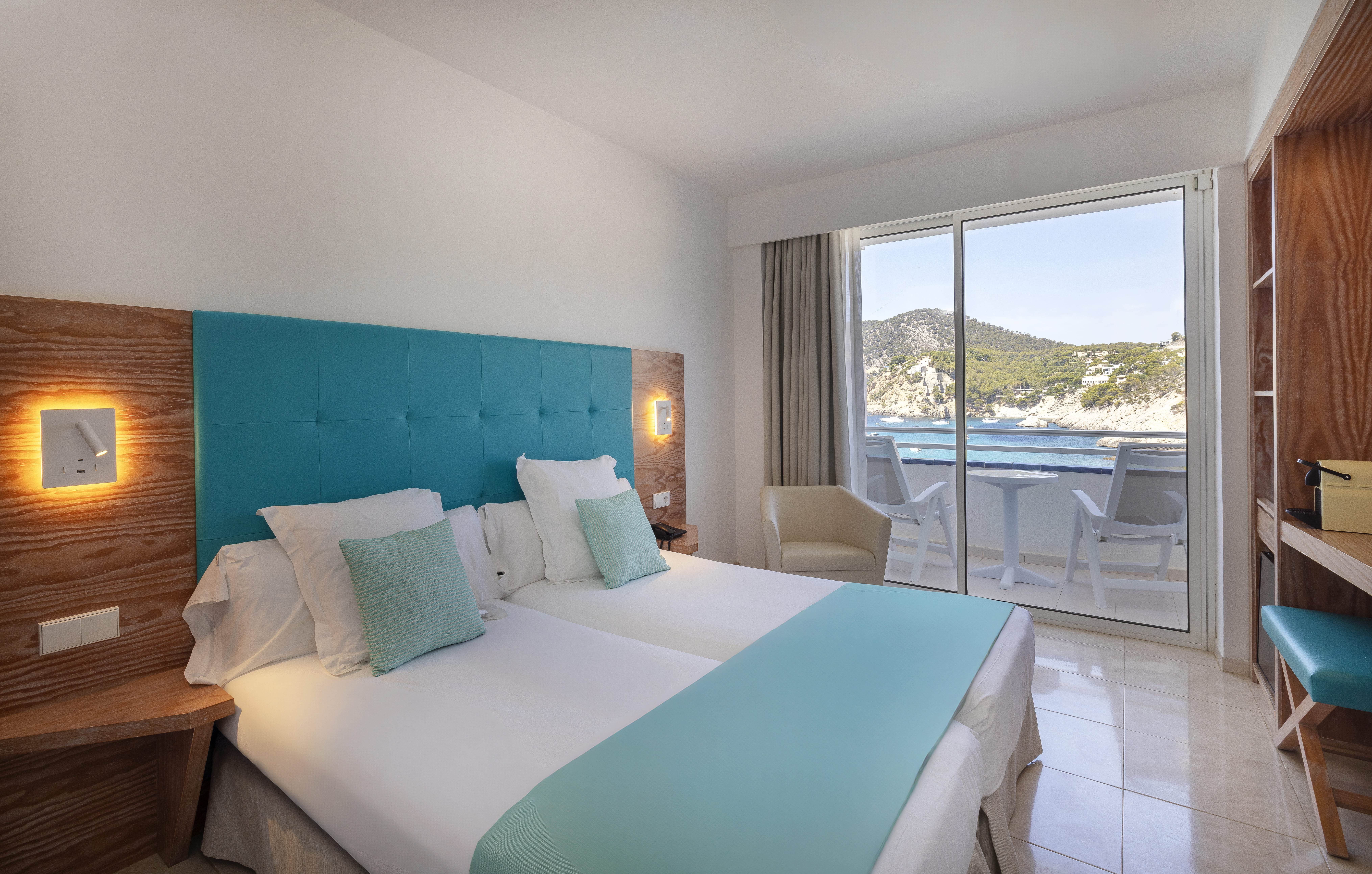 My Favorite Club, Single, Double Bed, Sea Front