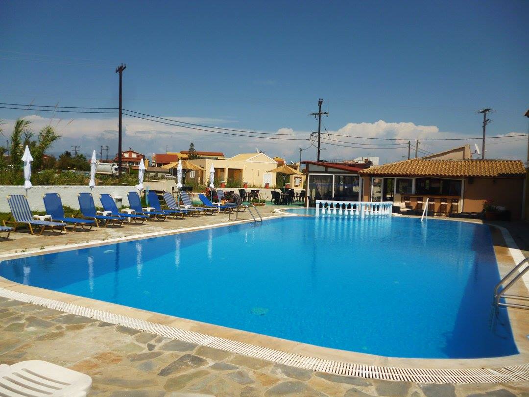 ALEXIS POOL APARTMENTS 22/25