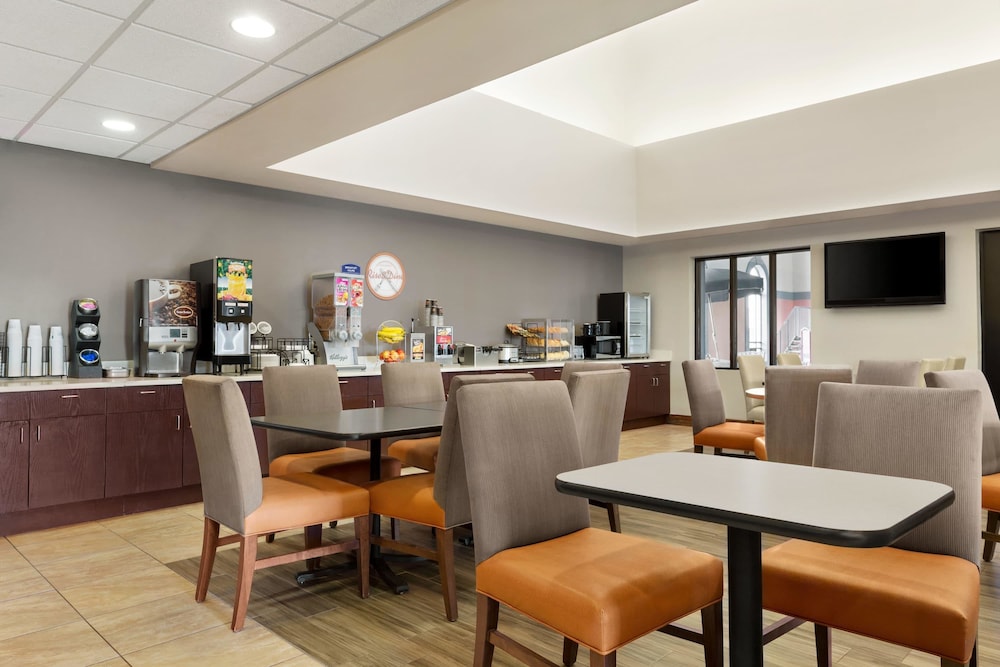 Howard Johnson By Wyndham Billings 35/46