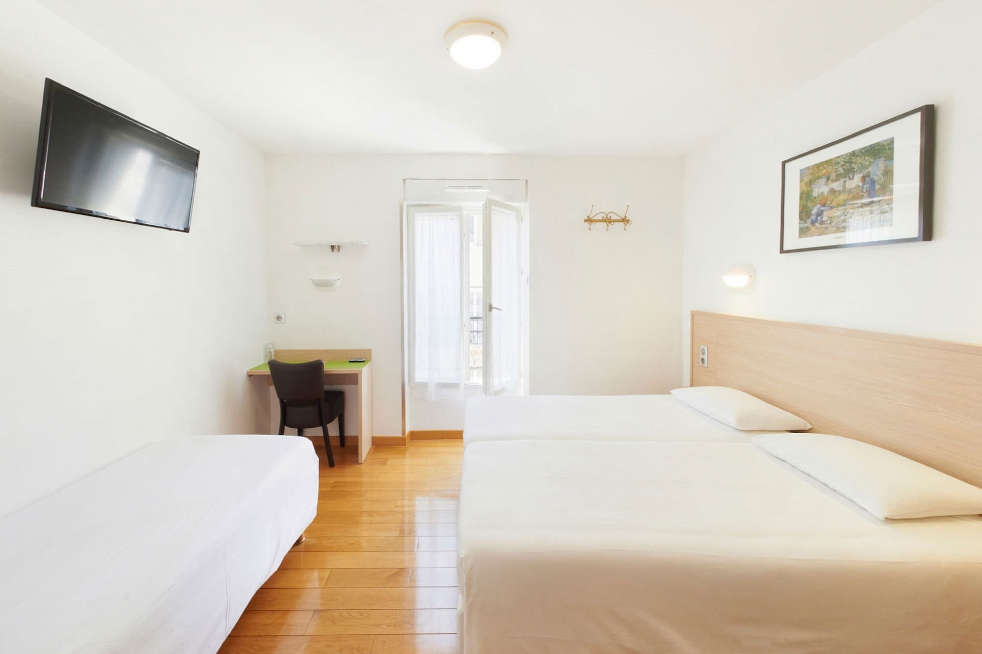 ROOM, TRIPLE