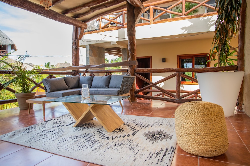Macondo Holbox Hotel Boutique 43/49