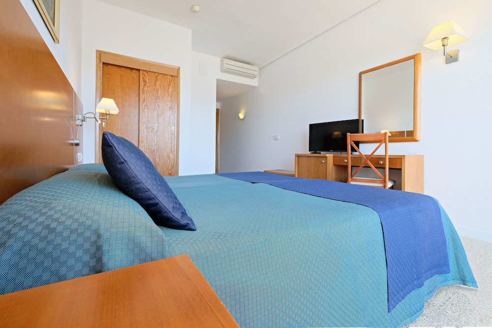 Azuline Hotel S Anfora and Fleming 14/35