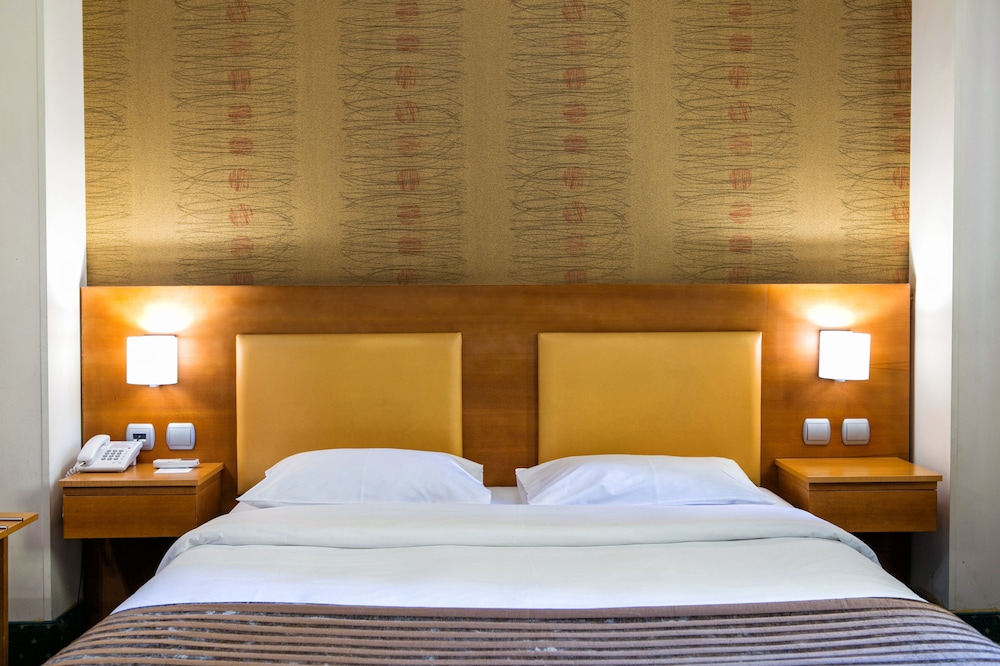 Athens Cypria Hotel 11/47