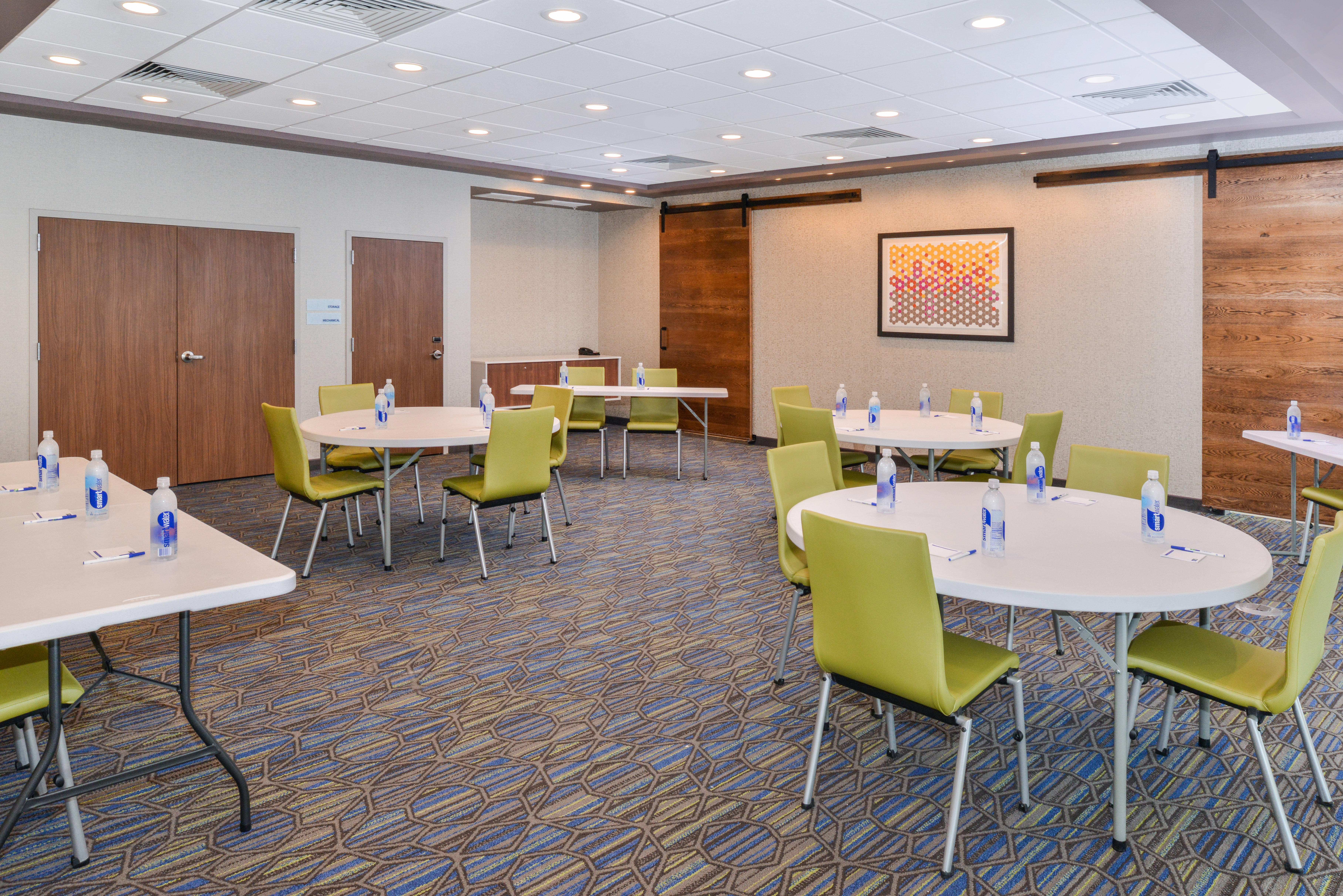 Holiday Inn Express Suites Ogallala 63/75