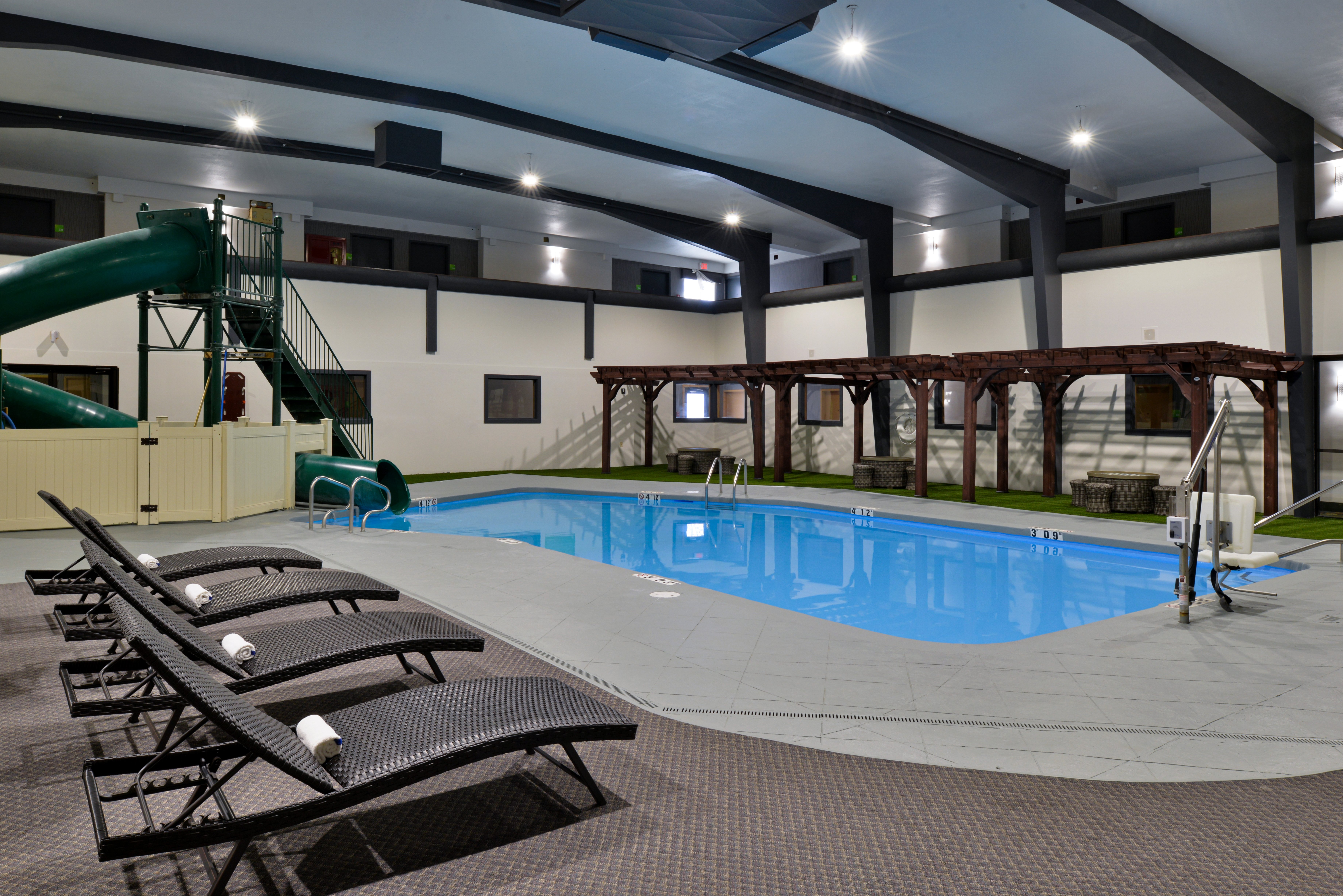 Holiday Inn Great Falls 30/74