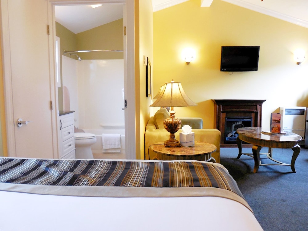 Sea Breeze Inn And Cottages 35/75
