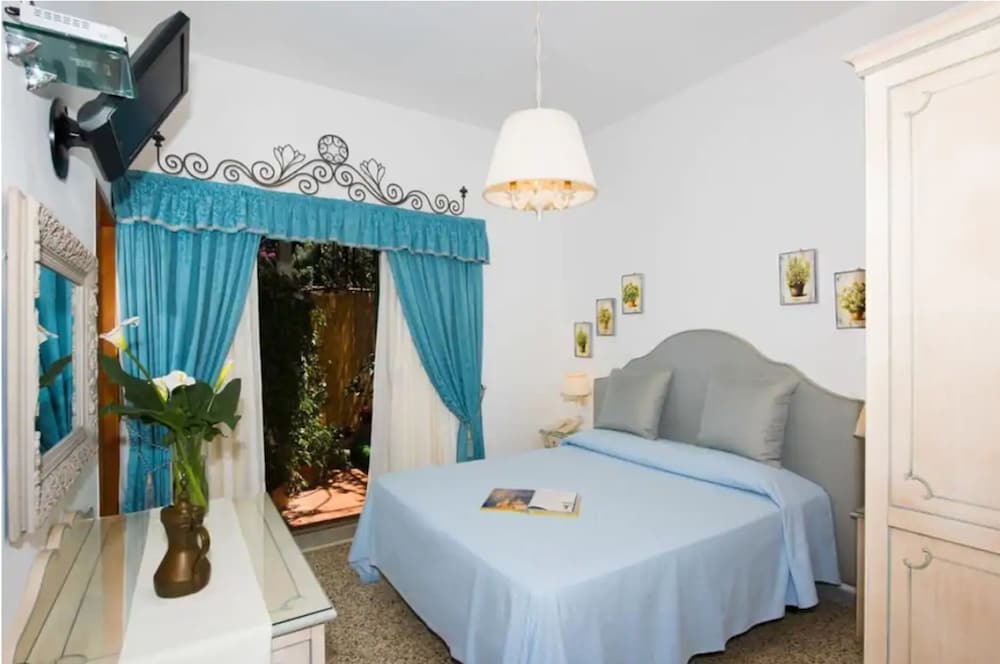 Hotel Pellegrino 11/50