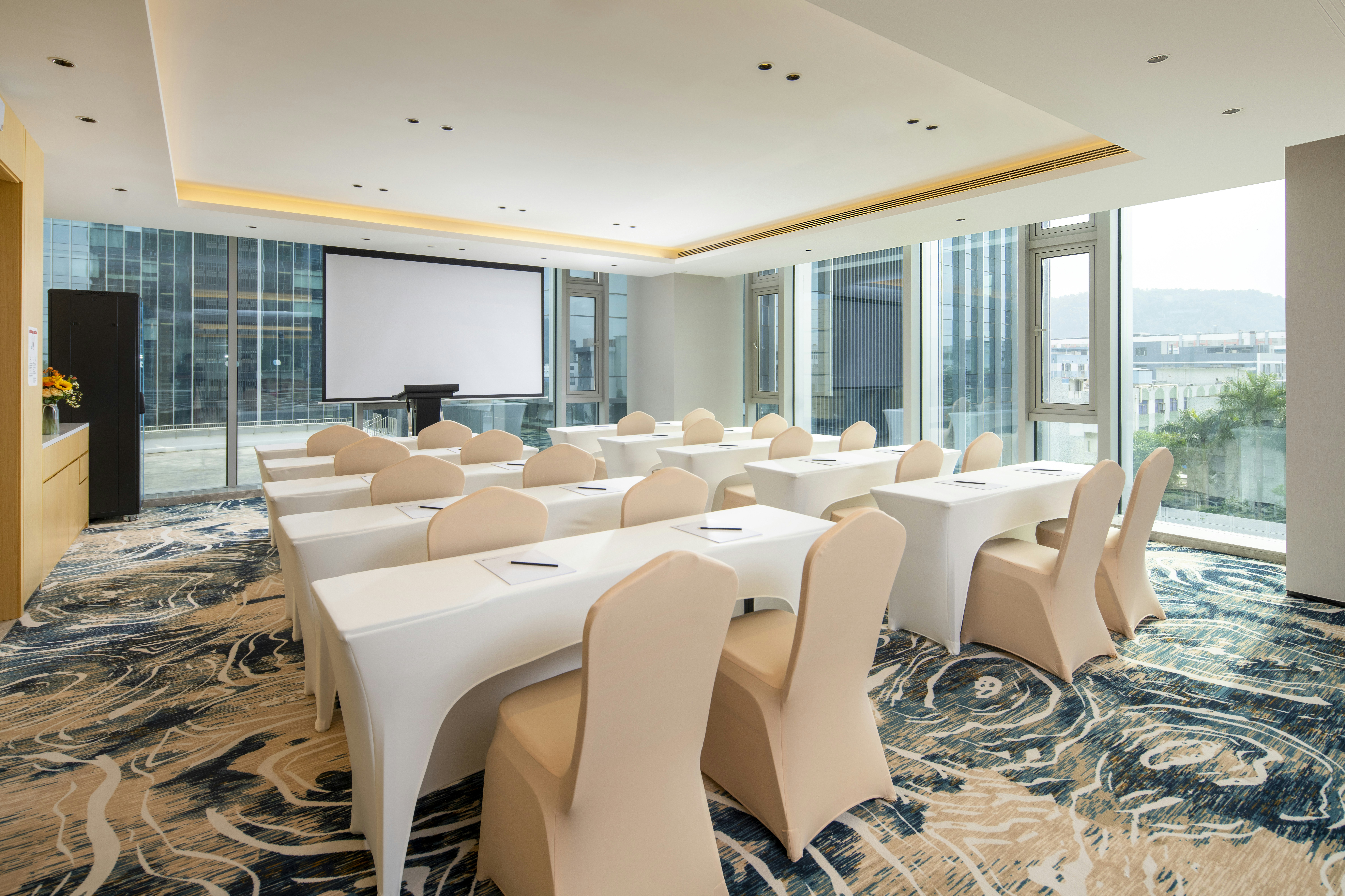 Hilton Garden Inn Shenzhen Airport 11/13